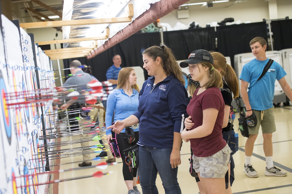 5 Reasons to Join an Archery League This Winter